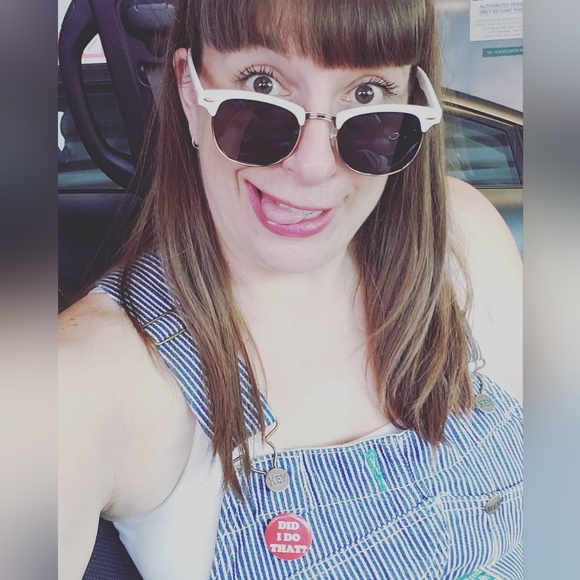 Meet your Posher, Sada - Picture 1 of 1